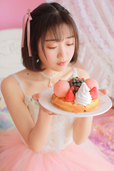 龙娘七七七